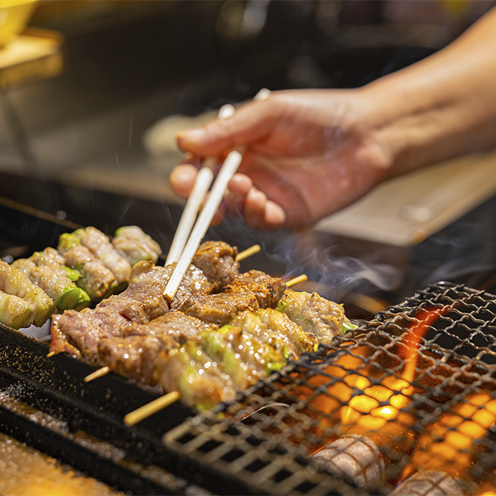barrios-de-tokio-comida-callejera-barbacoa-japonesa