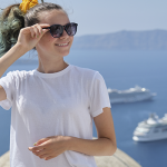 viajes-en-crucero-por-sudamerica-mujer-viajera-en-crucero